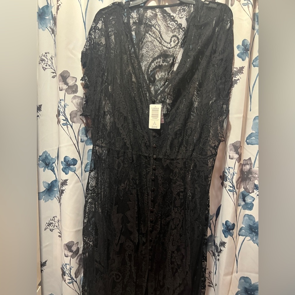 Torrid lace black dress